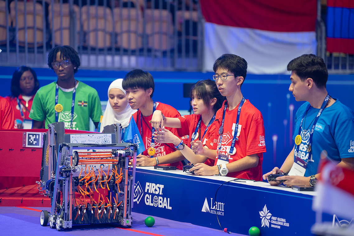 STEM Superheroes_ES_1